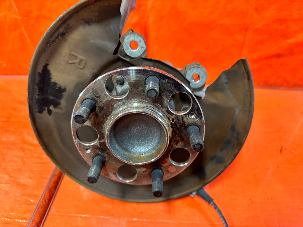 04 08 ACURA TSX   PASSENGER RIGHT REAR   SPINDLE KNUCKLE HUB  OEM 2912