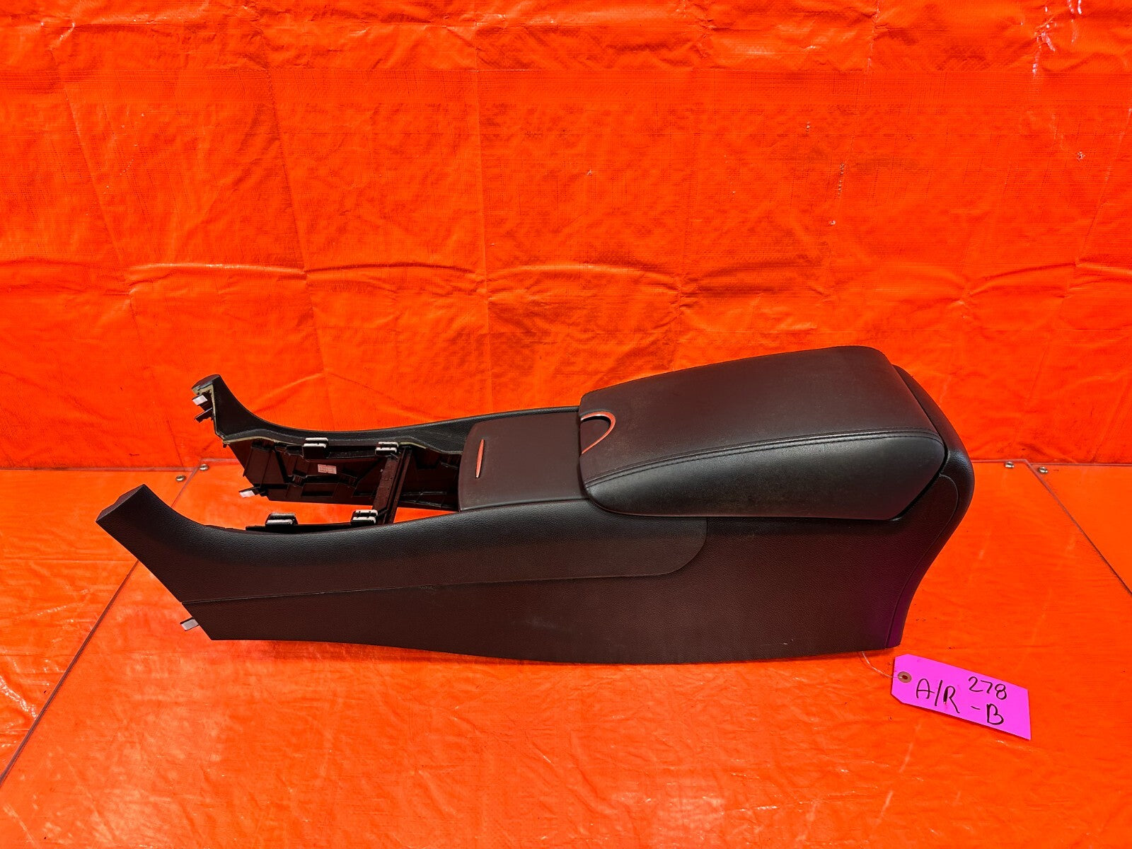 09 15 INFINITI G37 CONVERTIBLE   ARM REST / CENTER CONSOLE STORAGE COMPARTMENT  9