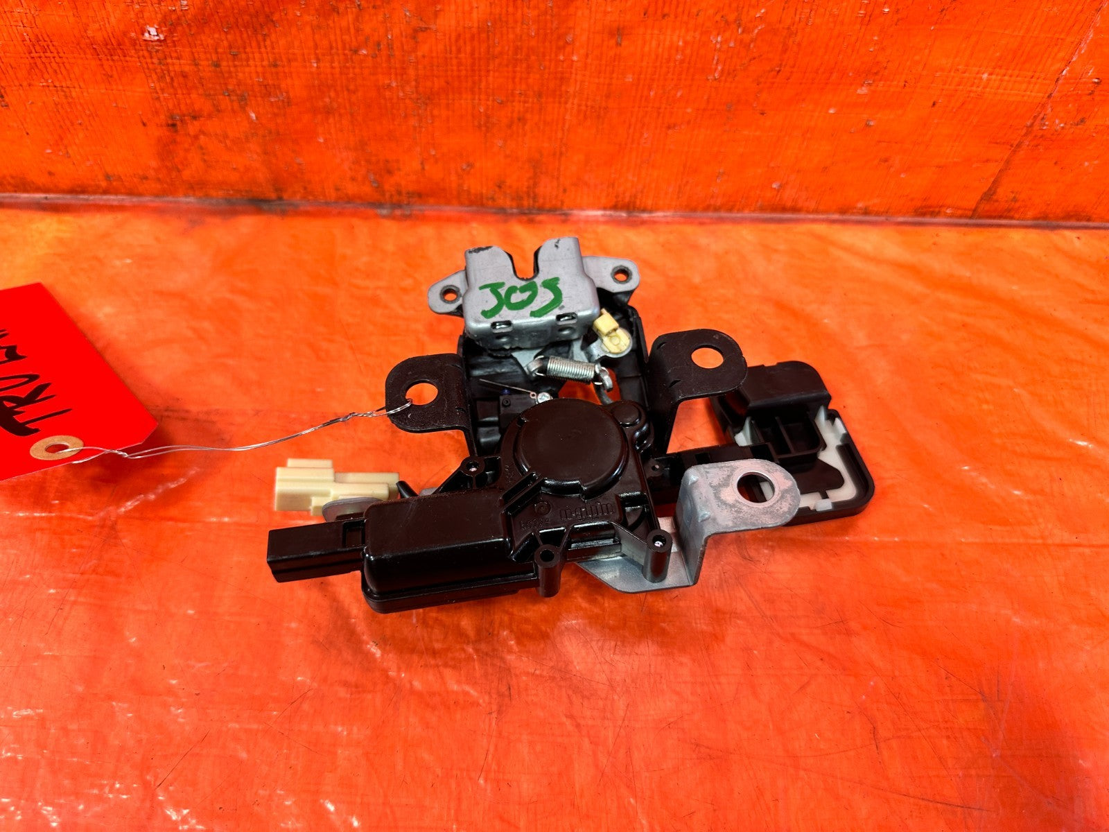 09 11 MAZDA RX8 RX 8   TRUNK LID LATCH LOCK ACTUATOR   OEM FACTORY #3033