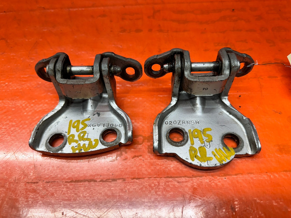 96 00 HONDA CIVIC 4D RIGHT PASSENGER REAR DOOR HINGES PAIR OEM #1950