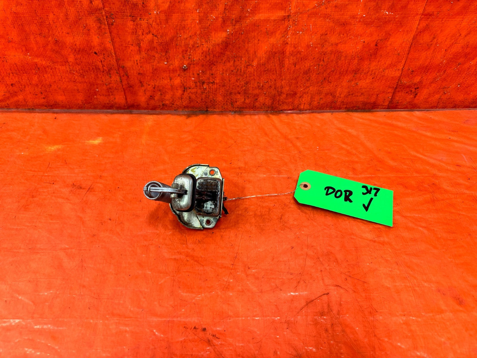 90 91 HONDA CIVIC HATCHBACK   DRIVER LEFT FRONT DOOR CHECKER HINGE ARM STOPPER  0