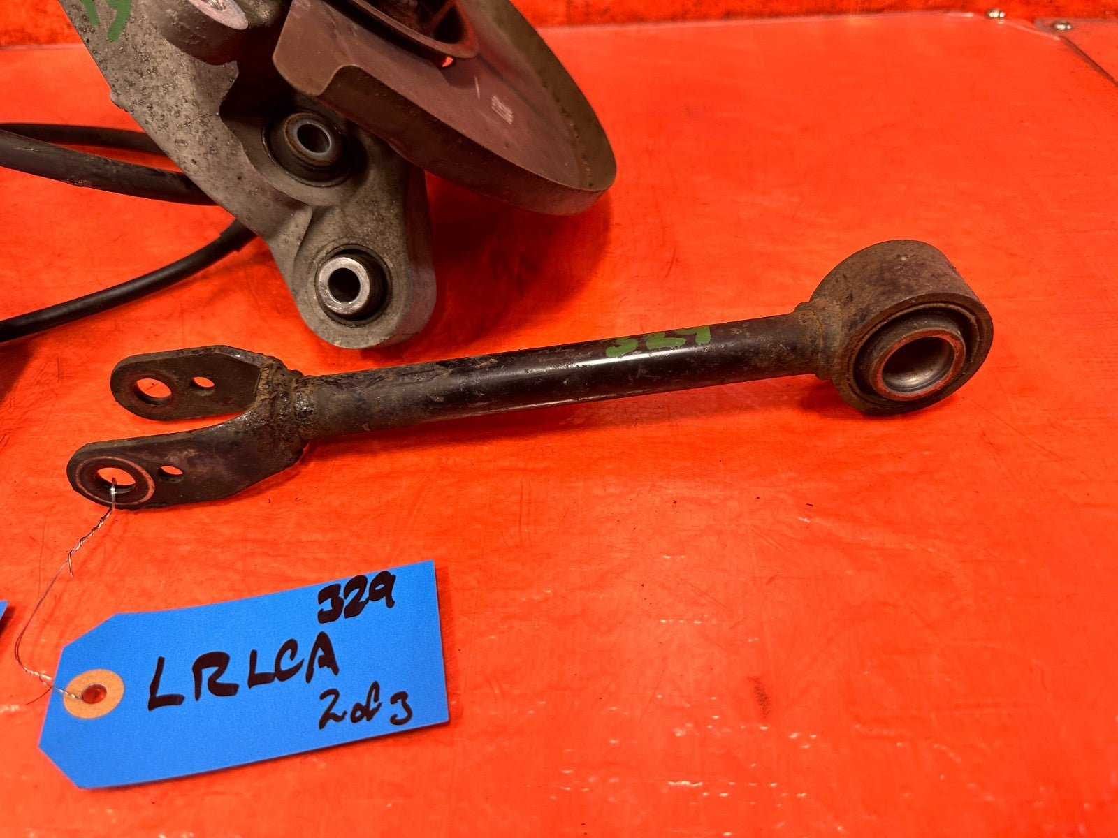 08 15 INFINITI G37 & Q60   DRIVER LEFT REAR SPINDLE KNUCKLE W/ CONTROL ARMS #3291