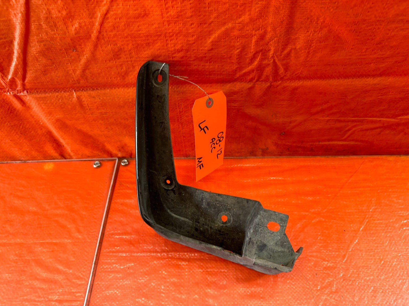 08 12 HONDA ACCORD SEDAN   DRIVER LEFT FRONT MUD FLAP SPLASH GUARD   OEM OE3