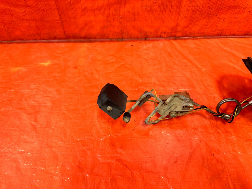 96 98 HONDA CIVIC   GASOLINE GAS FUEL LEVER SENSOR METER UNIT OEM FACTORY #2872