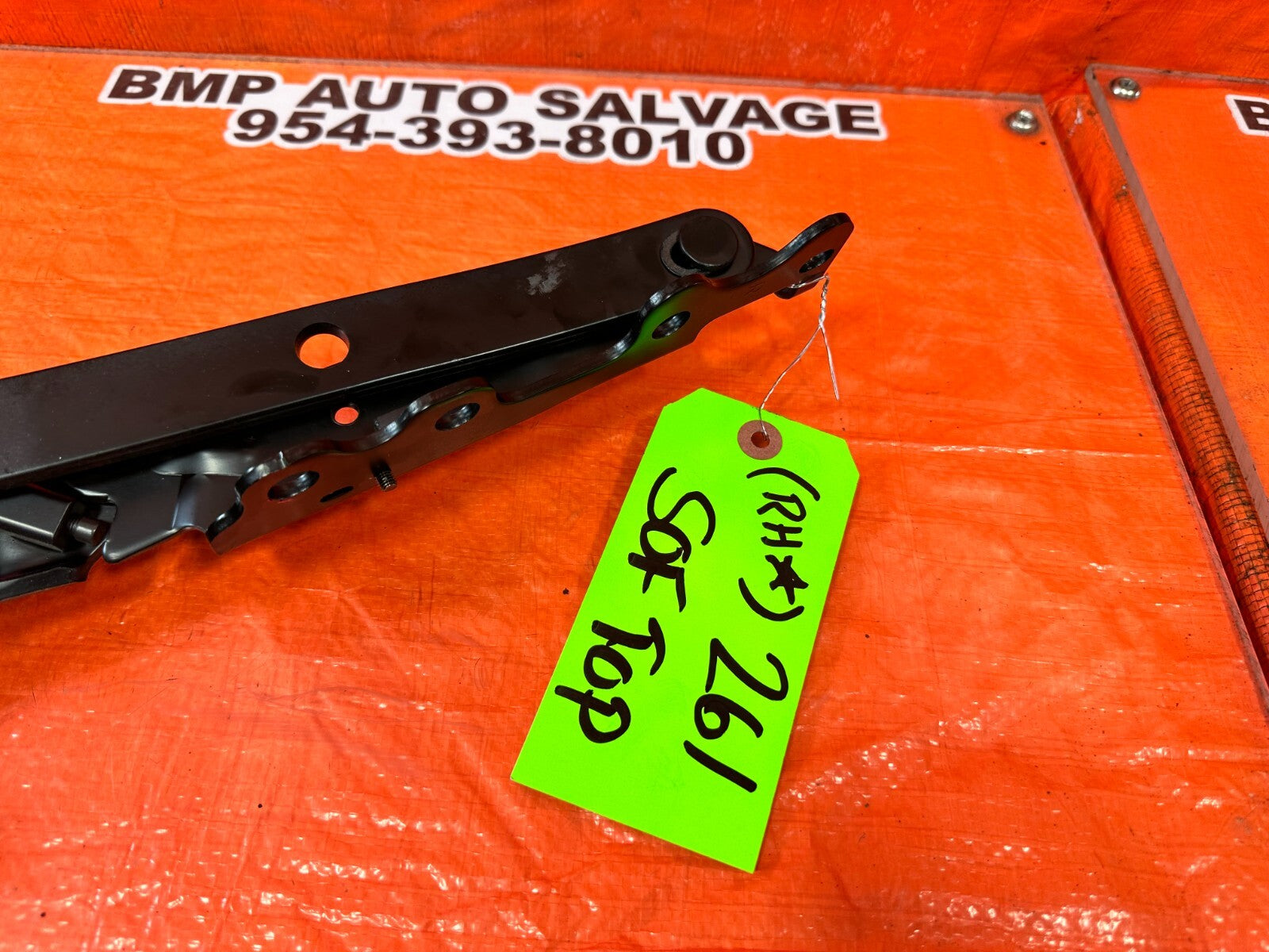 02 10 LEXUS SC430   RIGHT CONVERTIBLE ROOF PANEL SUB LINK W/ MOTOR   OEM #26111