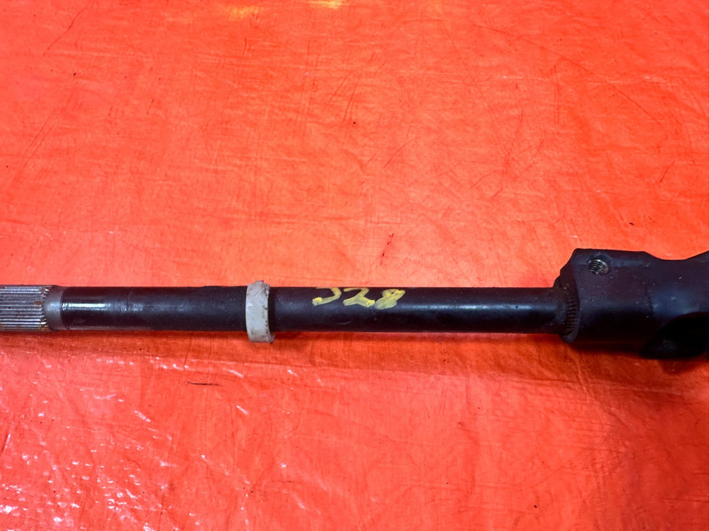 08 15 INFINITI G37 RWD   STEERING COLUMN TO RACK U / B JOINT SWIVEL YOKE OEM 3282