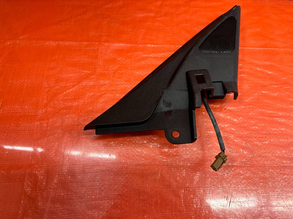 08 15 INFINITI G37 & Q60    PASSENGER RIGHT TWEETER W/ GARNISH TRIM   OEM #2321