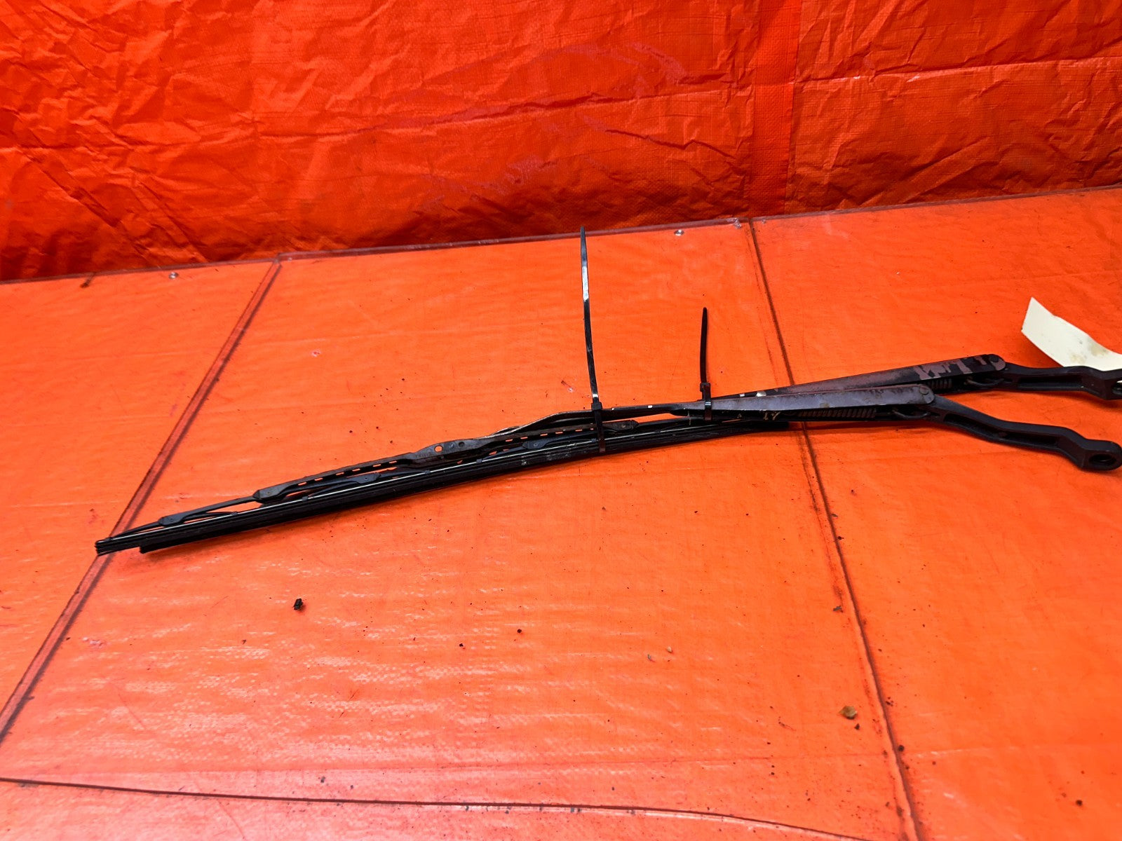 94-01 ACURA INTEGRA FRONT WINDSHIELD WIPER ARMS PAIR LEFT RIGHT OEM #34011