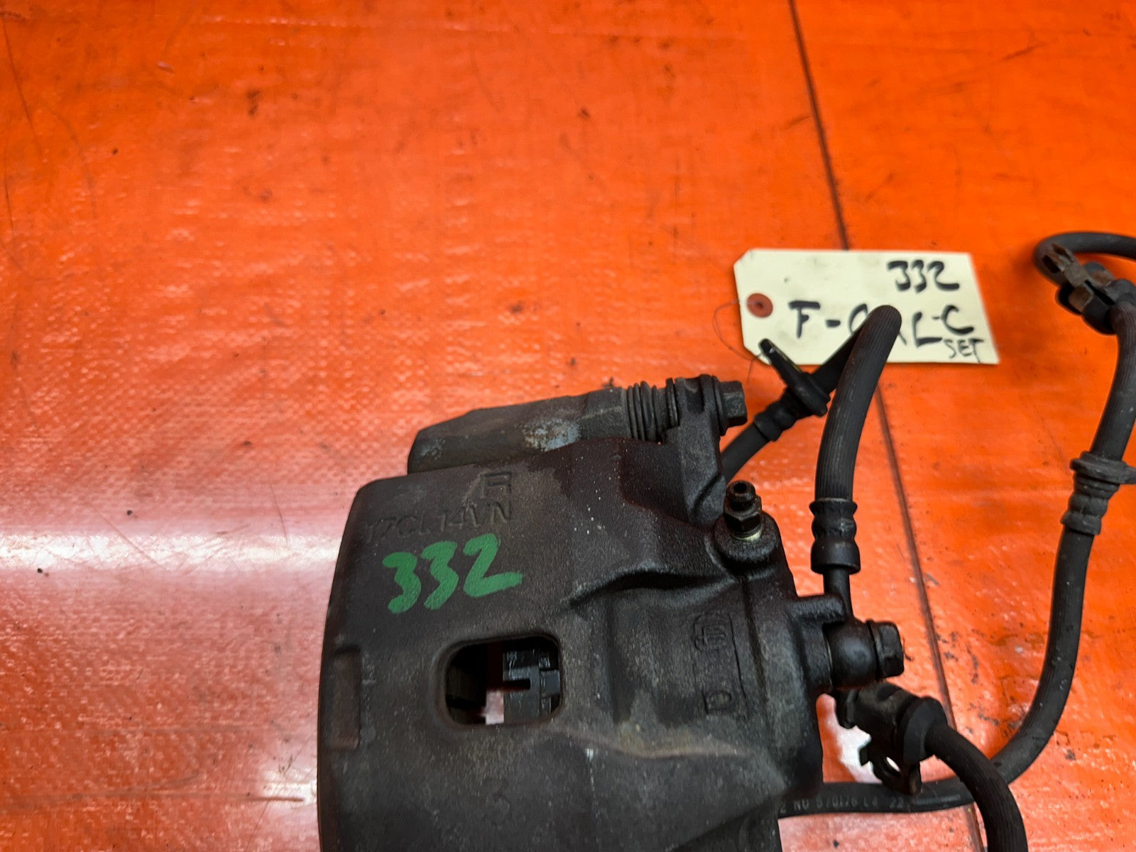 92 96 HONDA PRELUDE FRONT BRAKE CALIPERS PAIR LEFT RIGHT OEM #3329
