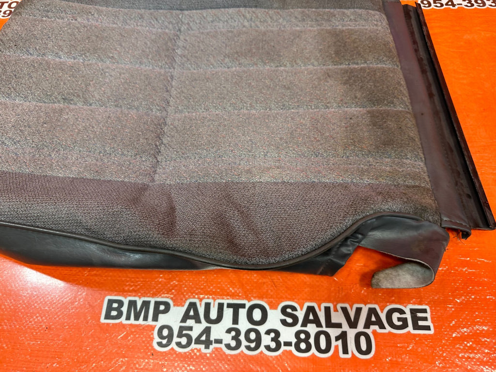 95 97 TOYOTA TACOMA   SPLIT BENCH MODEL   RIGHT FRONT UPPER SEAT COVER   OEM 2495