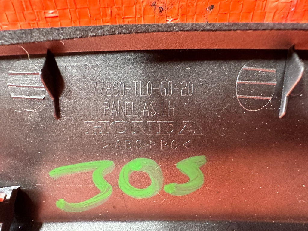 09-10 ACURA TSX - INTERIOR DASH / CENTER CONSOLE TRIM - INNER RIGHT - OEM #3054