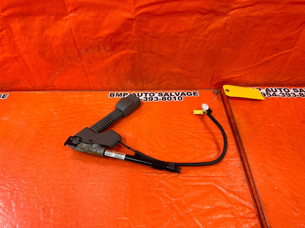 07 11 HONDA CIVIC SEDAN   DRIVER LEFT FRONT SEAT BELT CLIP BUCKLE   OEM #2600
