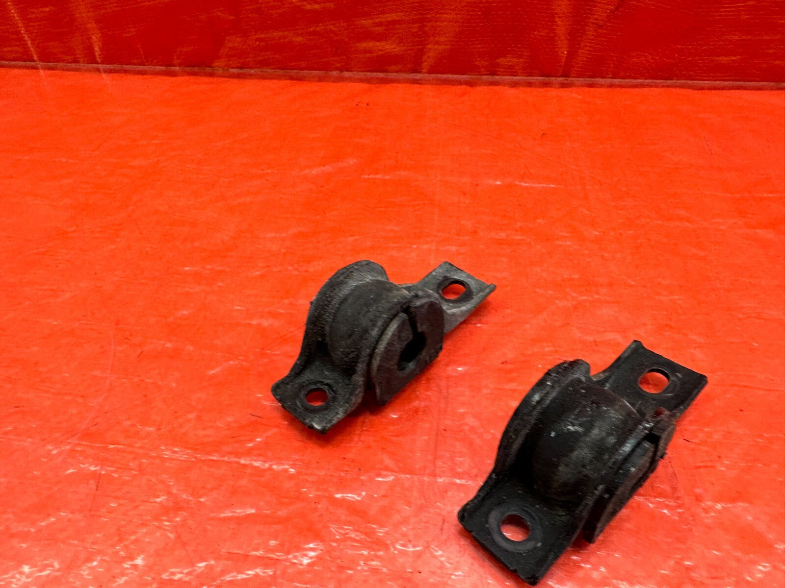 02 05 HONDA CIVIC SI EP3 HATCH REAR SWAY BAR MOUNTING BRACKET & BUSHINGS OEM 1876