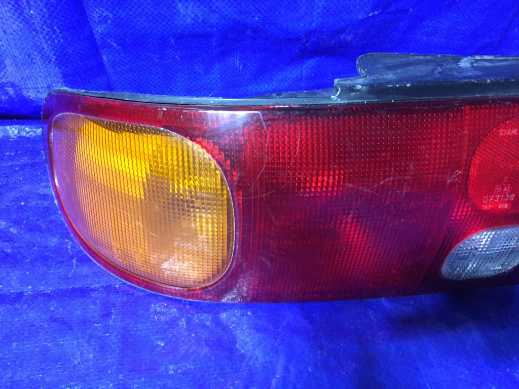 OEM 1991 1992 1993 1994 1995 MITSUBISHI LANCER DRIVER LEFT TAIL LIGHT3