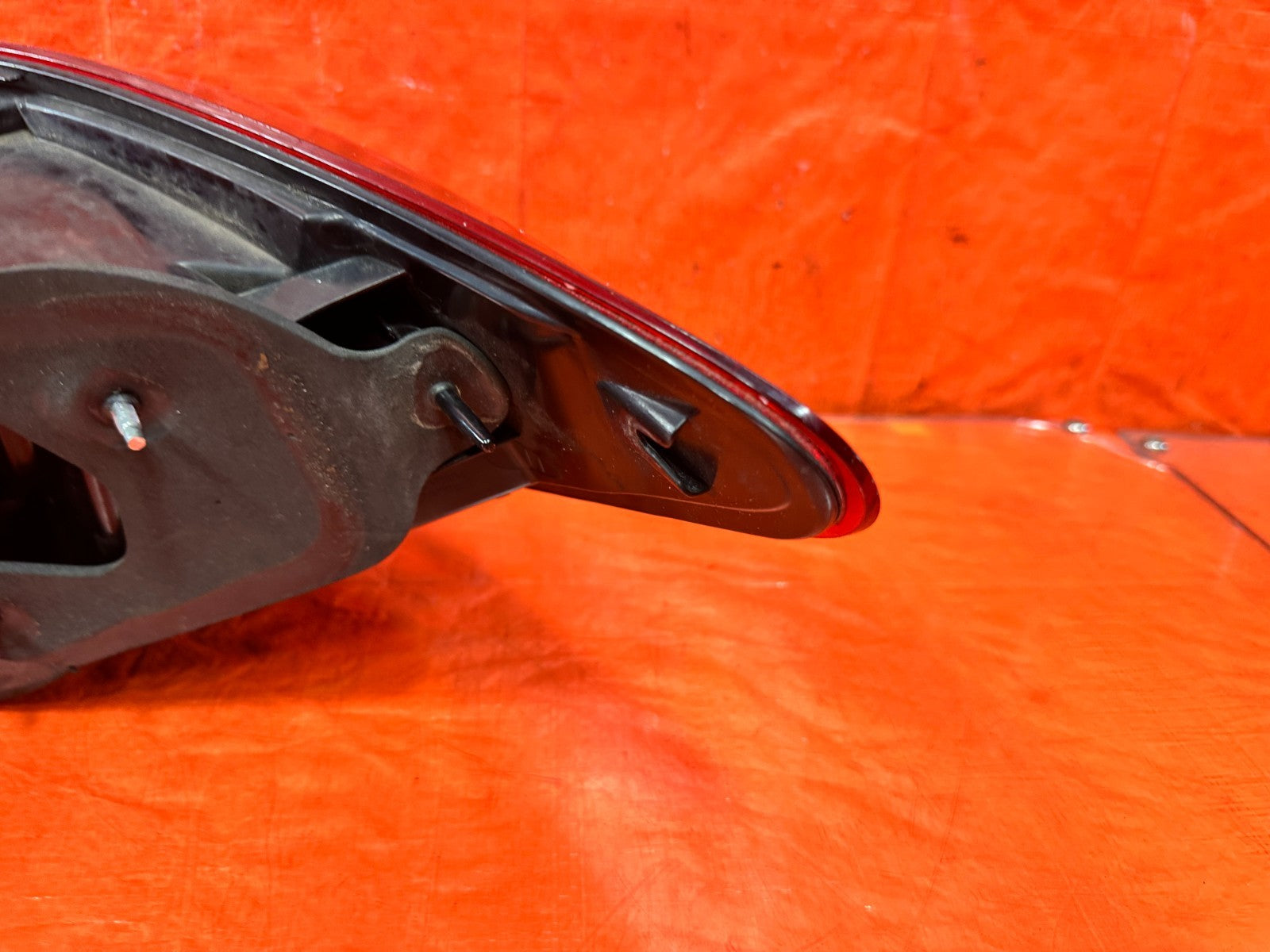 13 16 HYUNDAI GENESIS COUPE   DRIVER LEFT TAIL LIGHT LAMP   OEM FACTORY #CHIP10