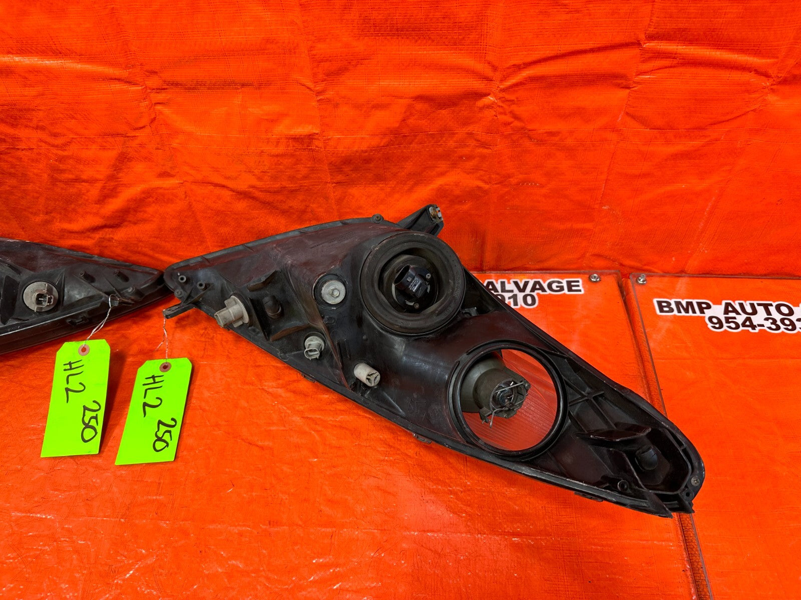 00 05 TOYOTA CELICA   LEFT & RIGHT   HALOGEN HEADLIGHTS HEADLAMPS   OEM #25022