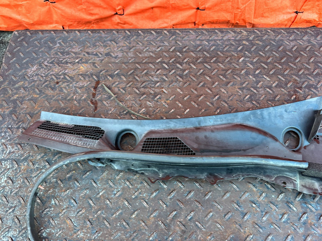 08 15 INFINITI G37 & Q60   2D COUPE   WIPER COWL TRIM   LEFT SIDE   OEM #2787