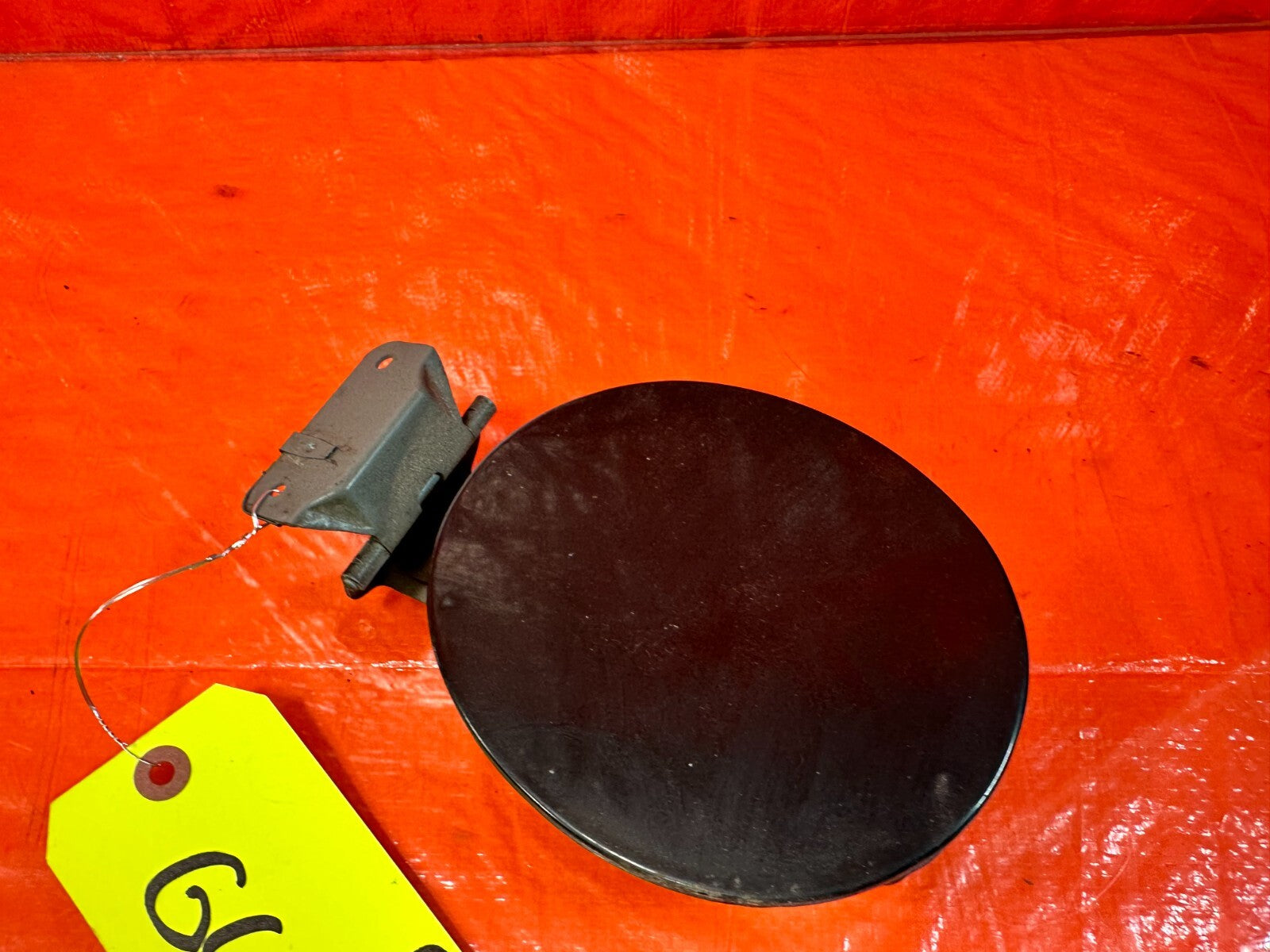 90 97 MAZDA MX 5 MIATA   GASOLINE GAS FUEL LID COVER   OEM #2676