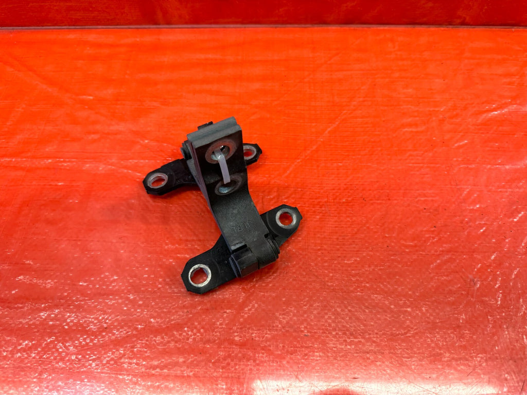 08 15 INFINITI G37 & Q60 2D DOOR HINGE SET   UPPER & LOWER   RIGHT SIDE OEM 1886