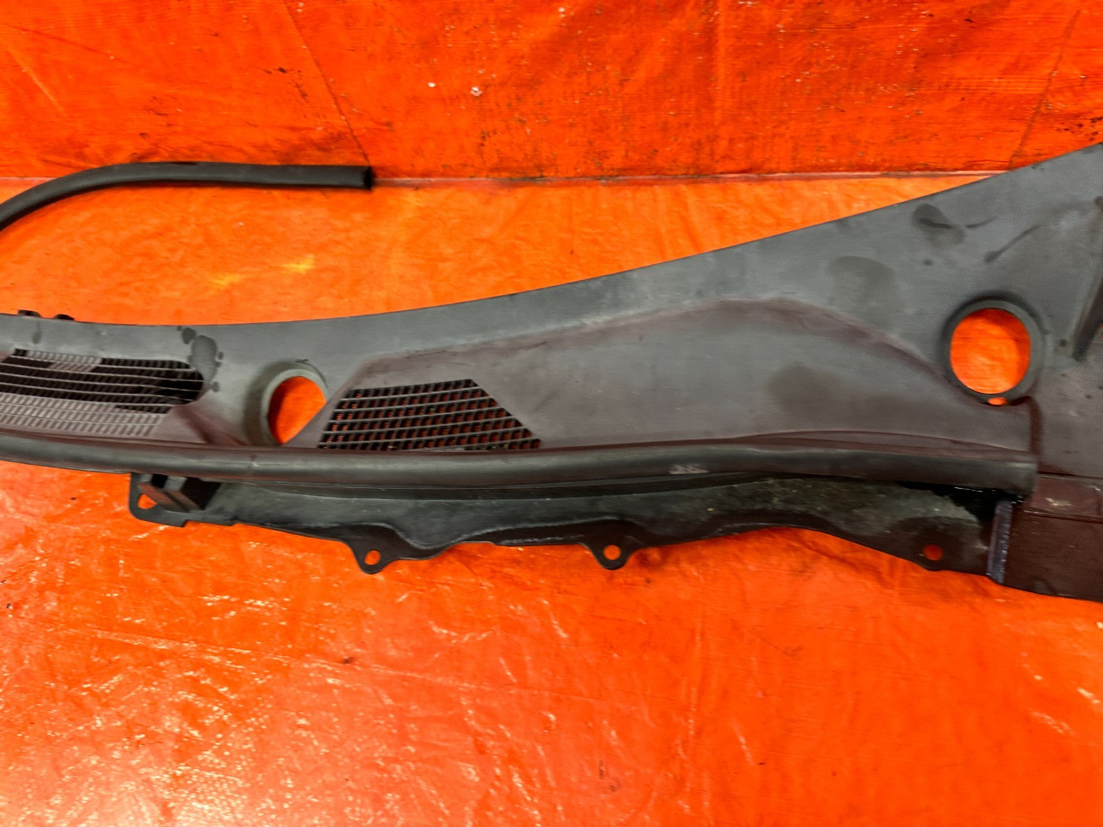 08 15 INFINITI G37 & Q60   2D COUPE   WIPER COWL TRIM   LEFT SIDE   OEM #3113