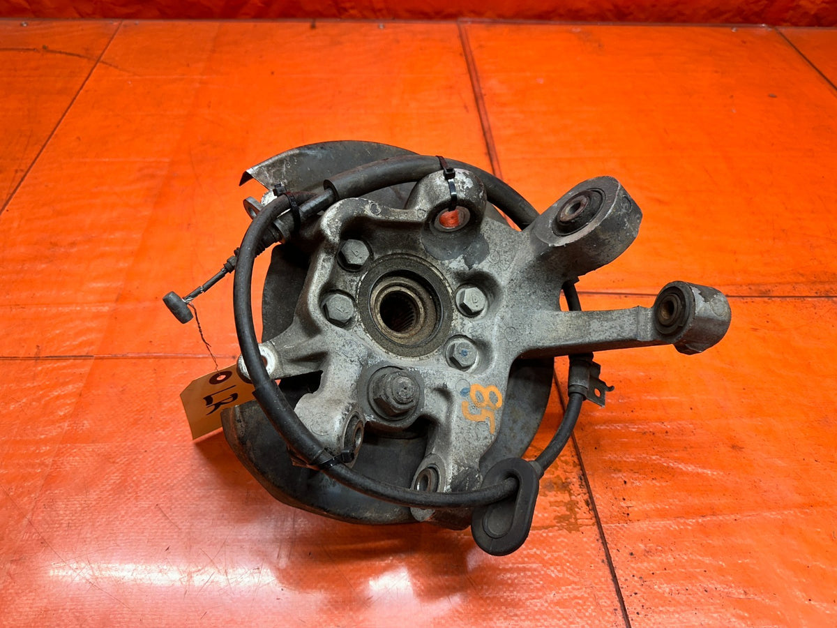 90-96 NISSAN 300ZX Z32 3.0L DRIVER LEFT REAR SUSPENSION KNUCKLE SPINDLE HUB OEM3