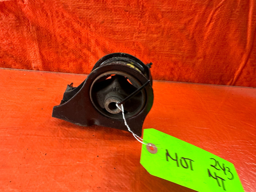1989 89 HONDA CRX   REAR ENGINE TRANSMISSION MOUNT MOTOR MOUNT   OEM #2433