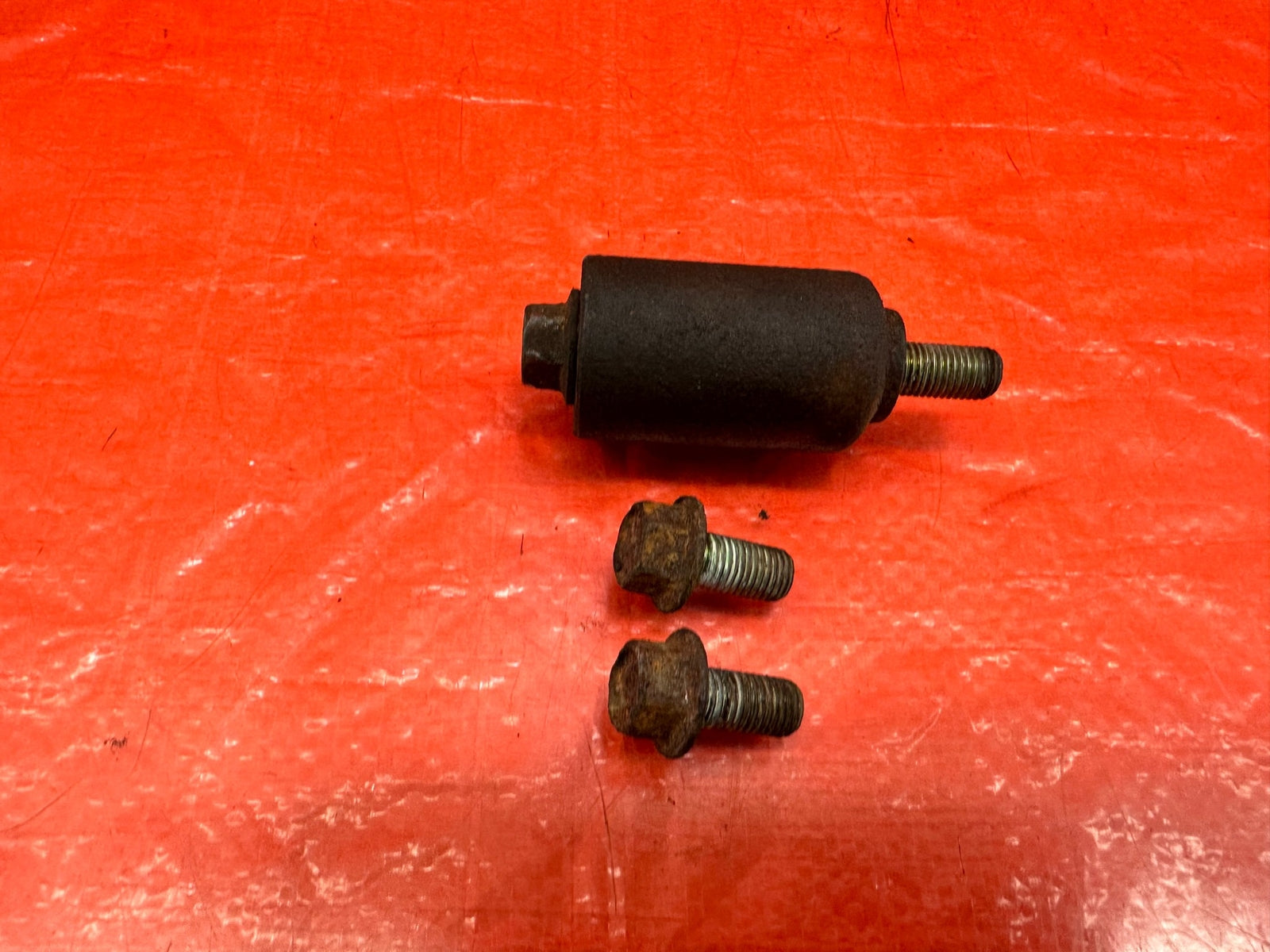 02 05 HONDA CIVIC SI EP3 HATCH   REAR TRANSMISSION MOUNT BOLTS HARDWARE OEM #2135