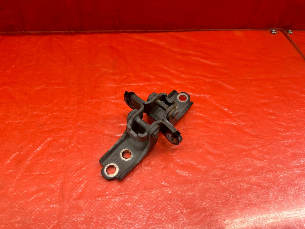 02 06 ACURA RSX   PASSENGER RIGHT FRONT DOOR HINGE SET UPPER LOWER   OEM #2110