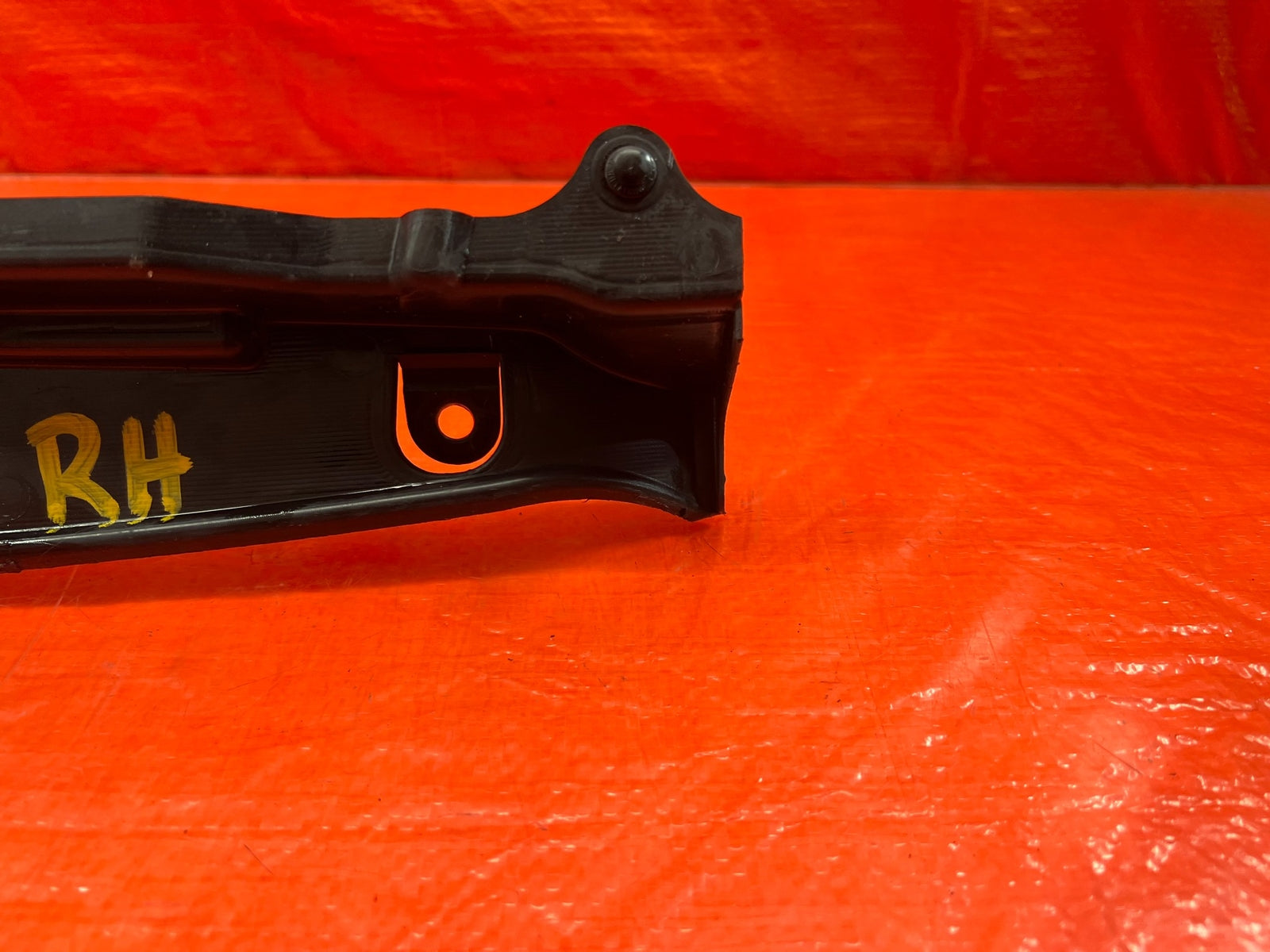 04 08 ACURA TSX   PASSENGER RIGHT   FENDER ENCLOSURE TRIM   OEM FACTORY #20913