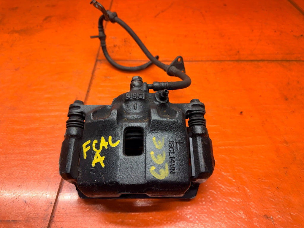 92 95 HONDA CIVIC 1.6L DRIVER LEFT FRONT BRAKE CALIPER WITH BRACKET OEM #33310