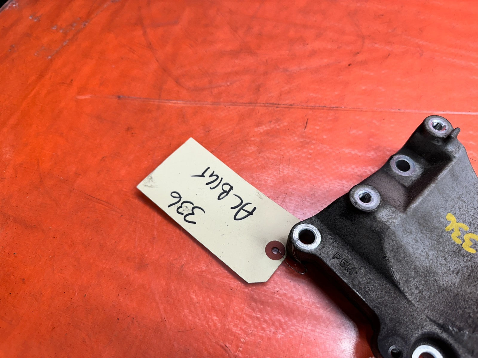 97 01 HONDA PRELUDE 2.2L H22A AC A/C COMPRESSOR MOUNTING BRACKET MOUNT OEM #3368