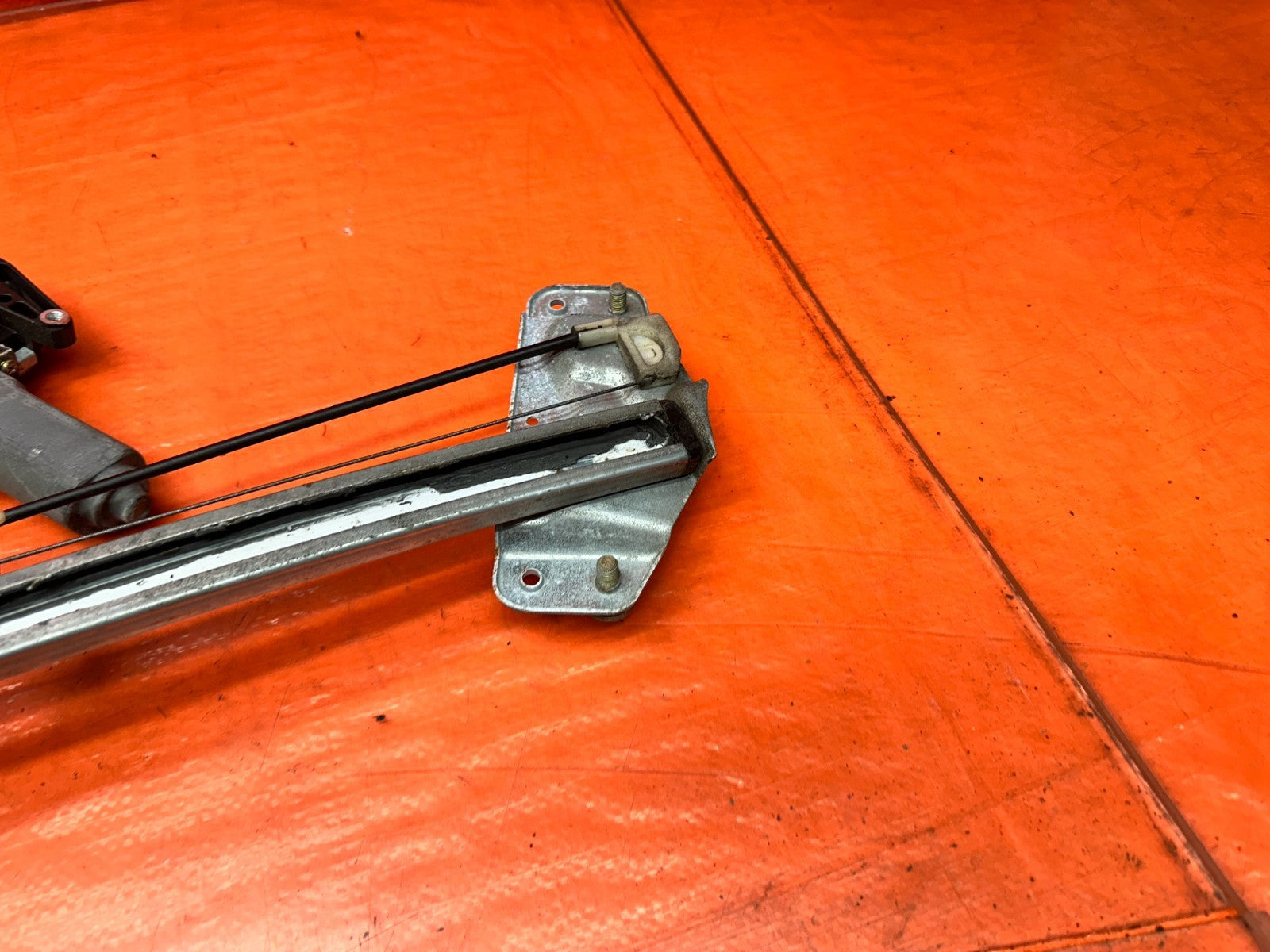 94-01 ACURA INTEGRA 4D RIGHT FRONT PASSENGER WINDOW REGULATOR MOTOR OEM #3411