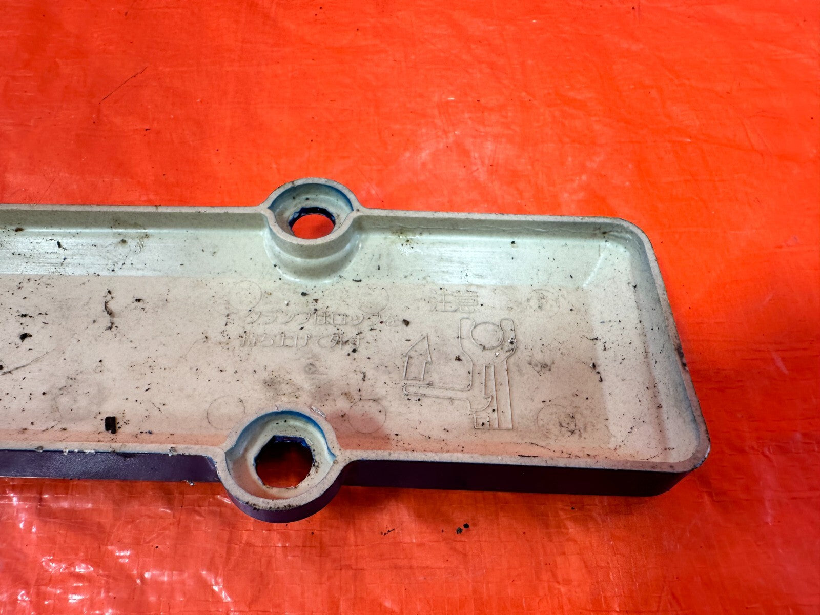 94 01 ACURA INTEGRA   GSR B18C1 VALVE COVER SPARK PLUG COVER   OEM #27411