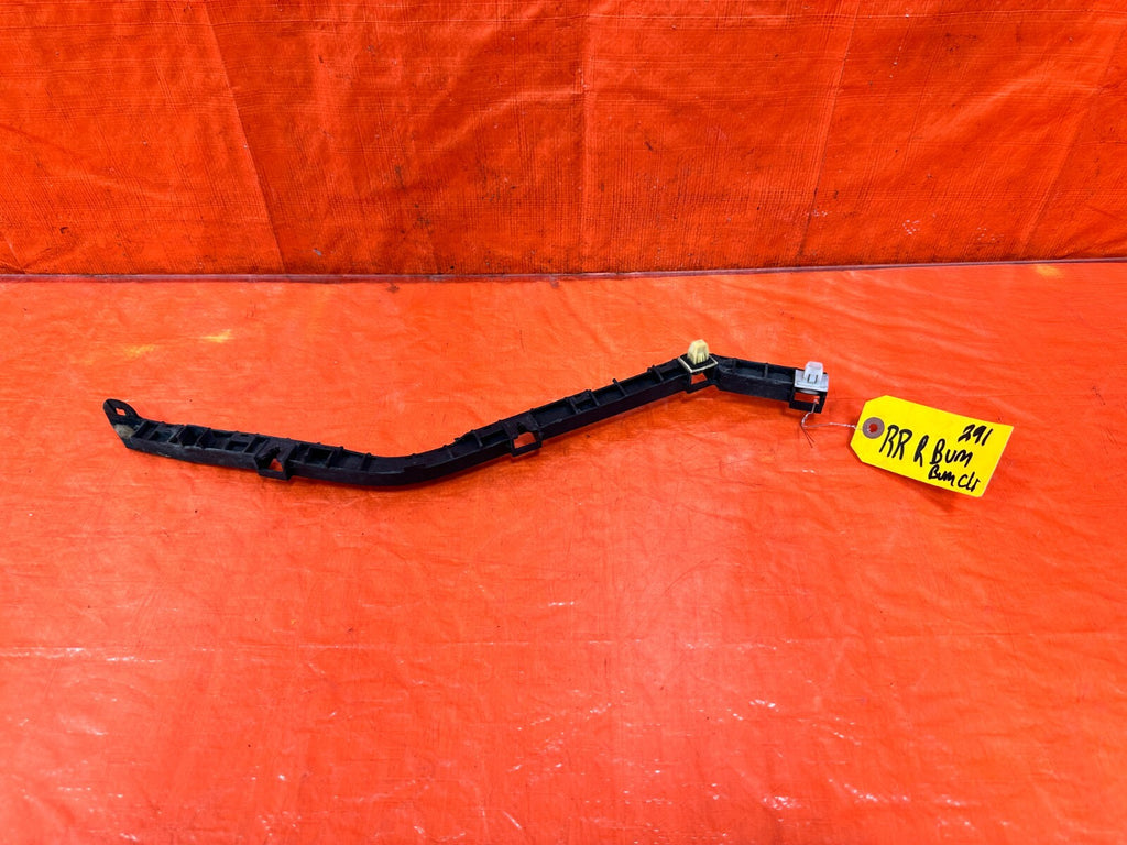 04 08 ACURA TSX   RIGHT REAR   BUMPER BRACKET CLIP SPACER RETAINER   OEM #2910
