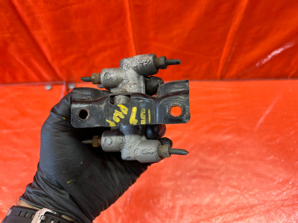 90 91 HONDA CRX DX HF   BRAKE PROPORTIONING VALVE PROP VALVE   OEM FACTORY #1576