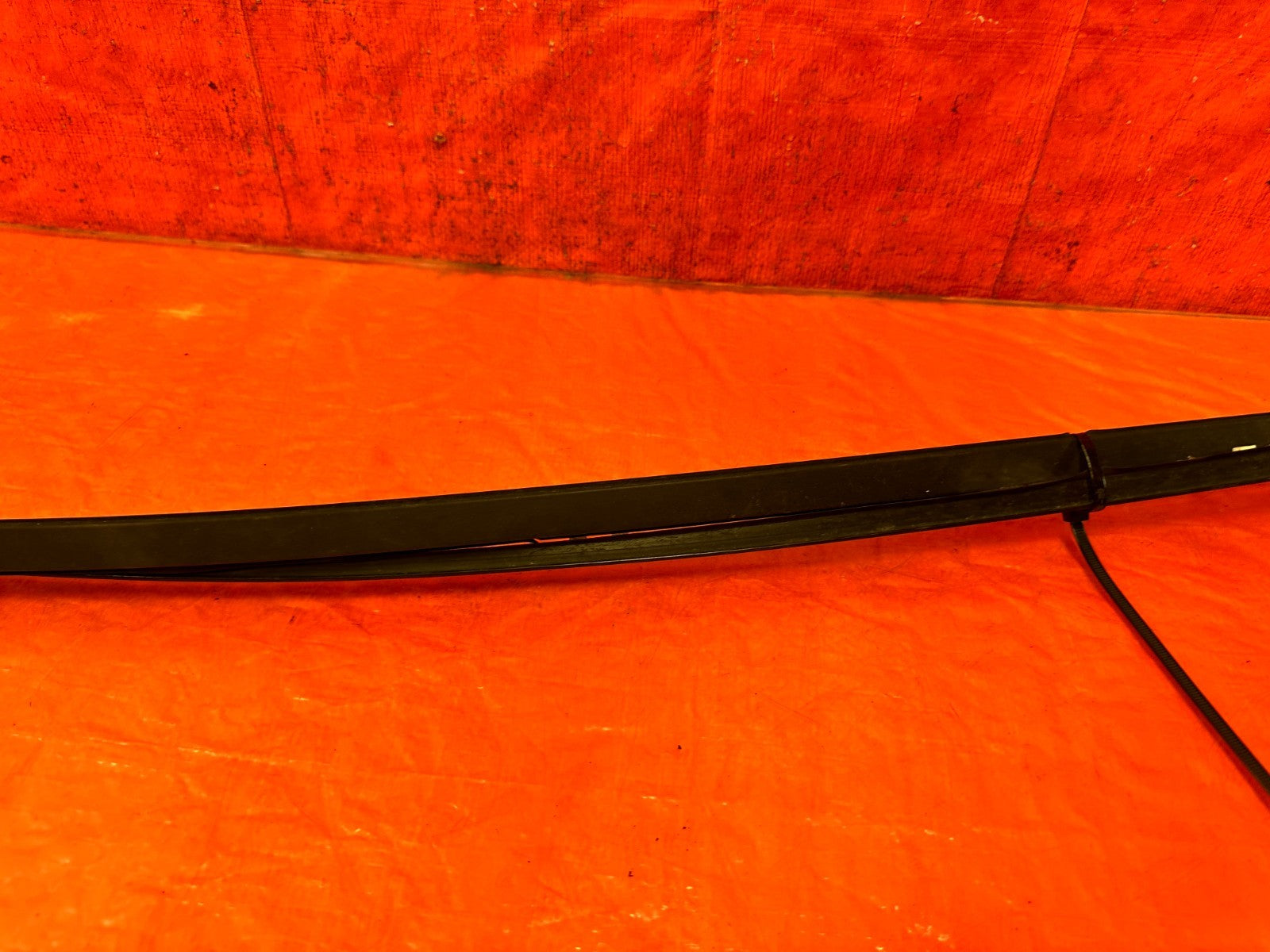 13 16 HYUNDAI GENESIS COUPE   ROOF TRIM WEATHER STRIP SET   LEFT & RIGHT OEM 3184