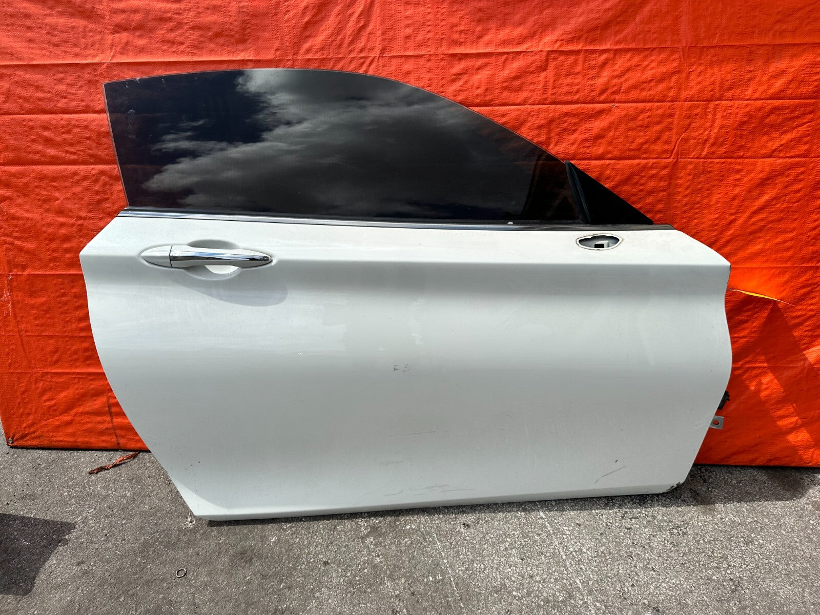 17 20 INFINITI Q60   PASSENGER RIGHT FRONT DOOR COMPLETE W/ INTERNALS   OEM #2890