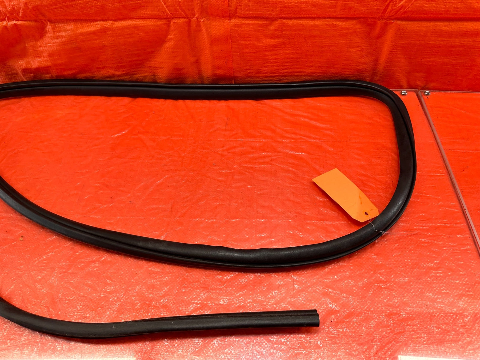 LANCER EVOLUTION X EVO 10 CHASSIS TO DOOR OPEN TRIM WEATHER STRIP LEFT FRONT 2176