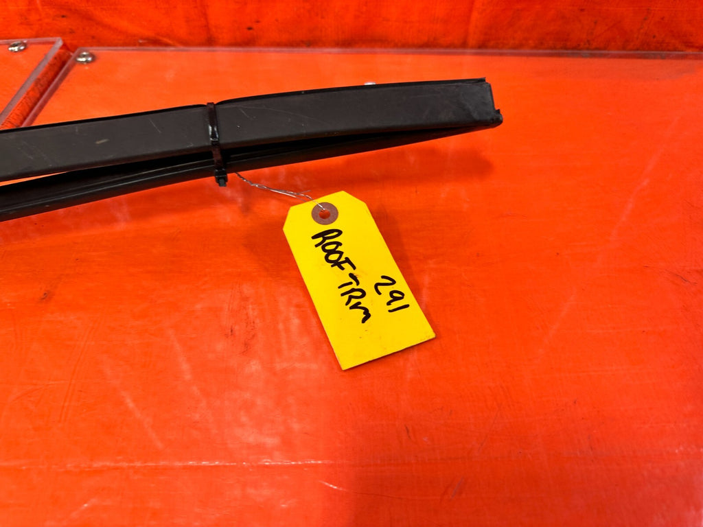 04 05 ACURA TSX   ROOF TRIM WEATHER STRIP SET LEFT & RIGHT DRIP RETAINER OEM 2911