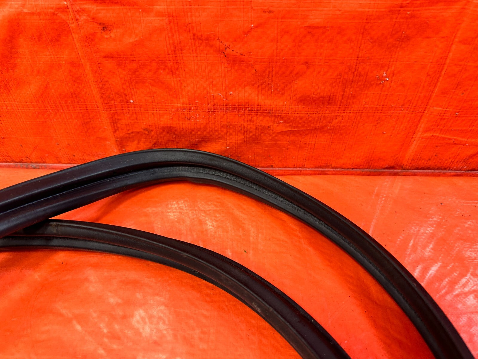 13 16 SCION FRS   RIGHT DOOR TO CHASSIS WEATHER STRIP OPENING   OEM #2932