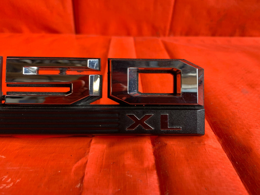 OEM 2015 2016 2017 2018 2019 FORD F150 XL   DRIVER LEFT EMBLEM BADGE4