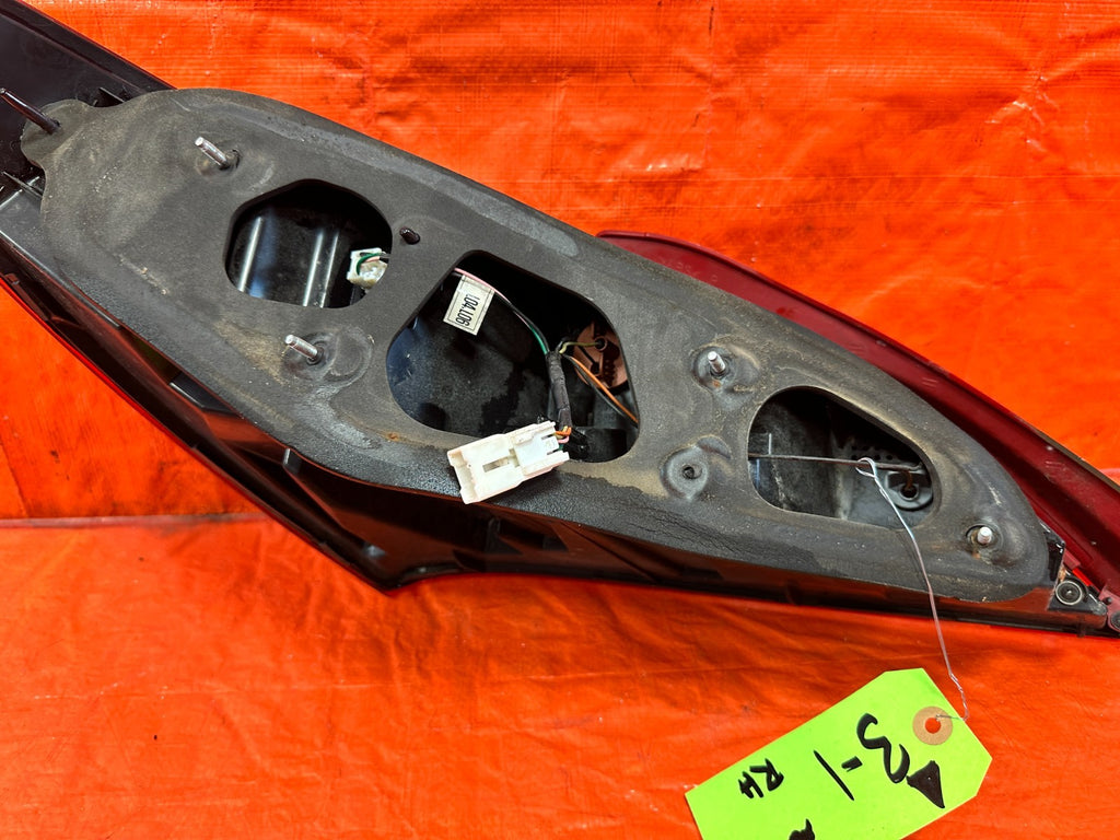 13 16 HYUNDAI GENESIS COUPE   PASSENGER RIGHT TAIL LIGHT LAMP OEM FACTORY #2997