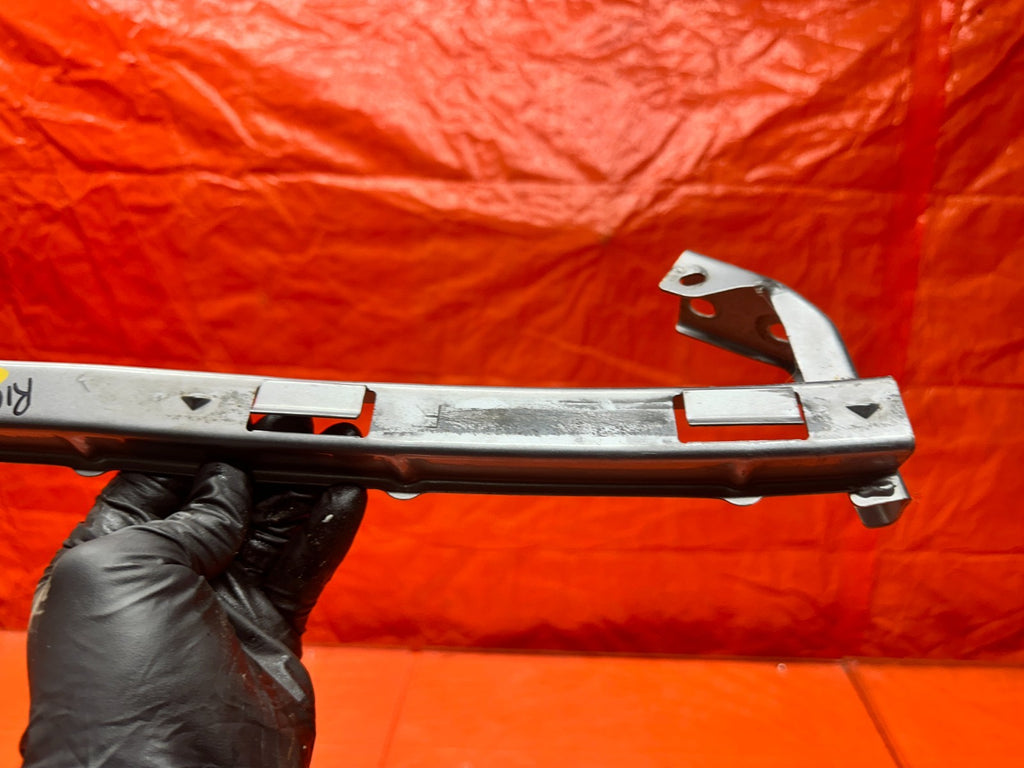 00 03 HONDA S2000 AP1 2.0L RIGHT PASSENGER HEADLIGHT HEADLAMP MOUNT BRACKET #3375