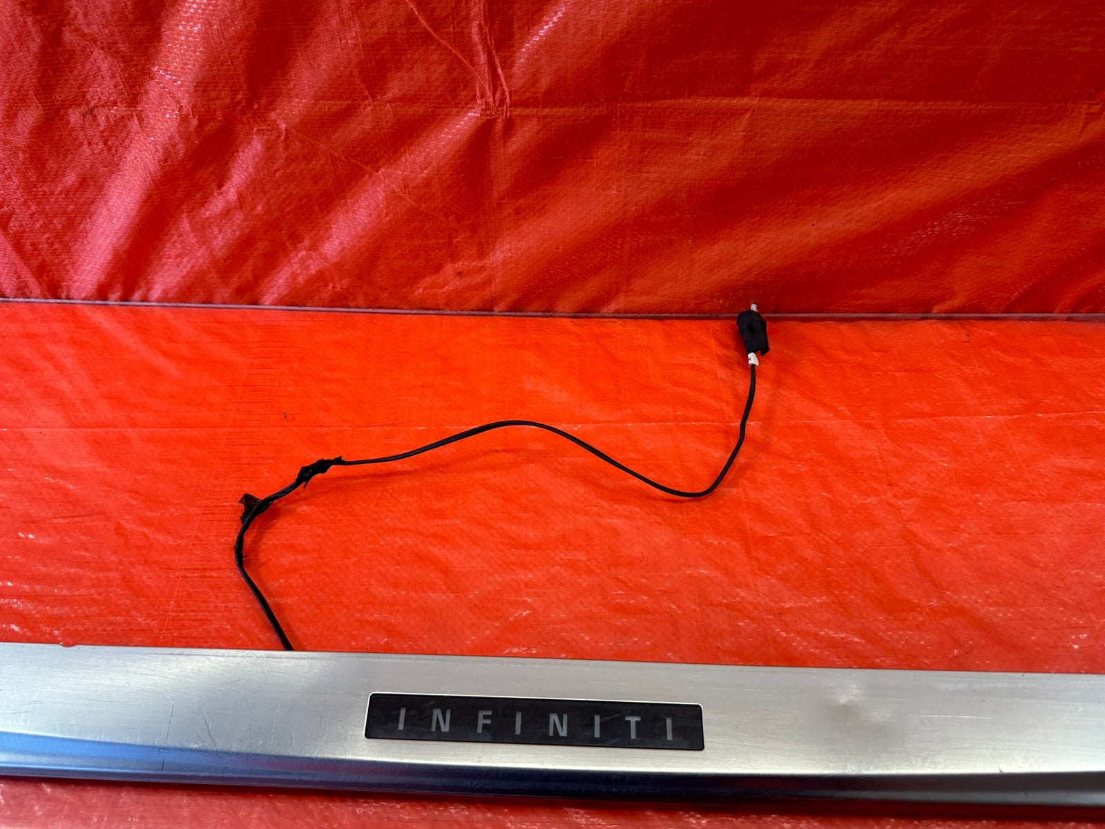 08 15 INFINITI G37 & Q60 COUPE PASSENGER RIGHT ILLUMINATING SCUFF PLATE OEM #1887