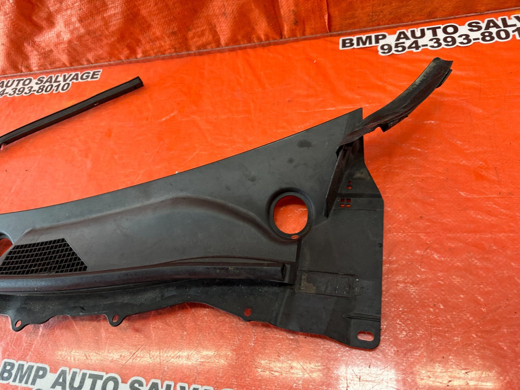 08 15 INFINITI G37 & Q60   2D COUPE   WIPER COWL TRIM   LEFT SIDE   OEM #2455