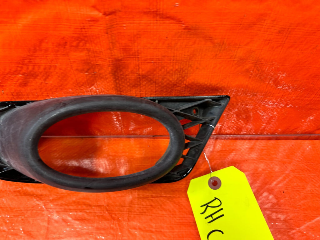 09 11 HONDA CIVIC SEDAN PASSENGER RIGHT   FACTORY FOG LIGHT LAMP BEZEL TRIM OEM4