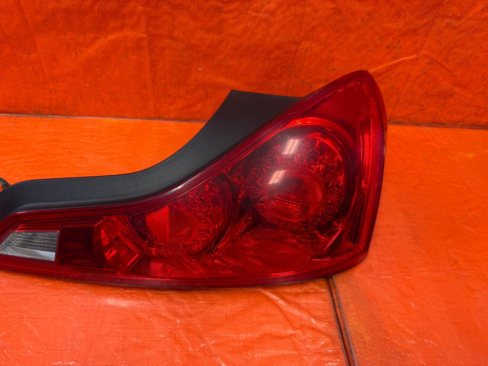 08 13 INFINITI G37 COUPE 2D PASSENGER RIGHT   TAIL LIGHT LAMP W/ HARNESS OEM 3284