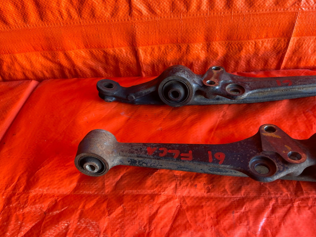 88 91 HONDA CRX   FRONT   LOWER CONTROL ARM SET   ARMS LEFT AND RIGHT   OEM #618