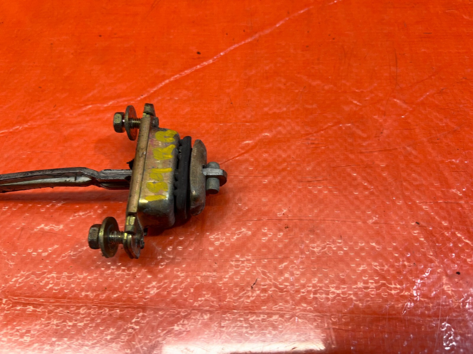 92 01 ACURA INTEGRA SEDAN 4D   LEFT / RIGHT REAR DOOR CHECKER HINGE ARM STOPPER4