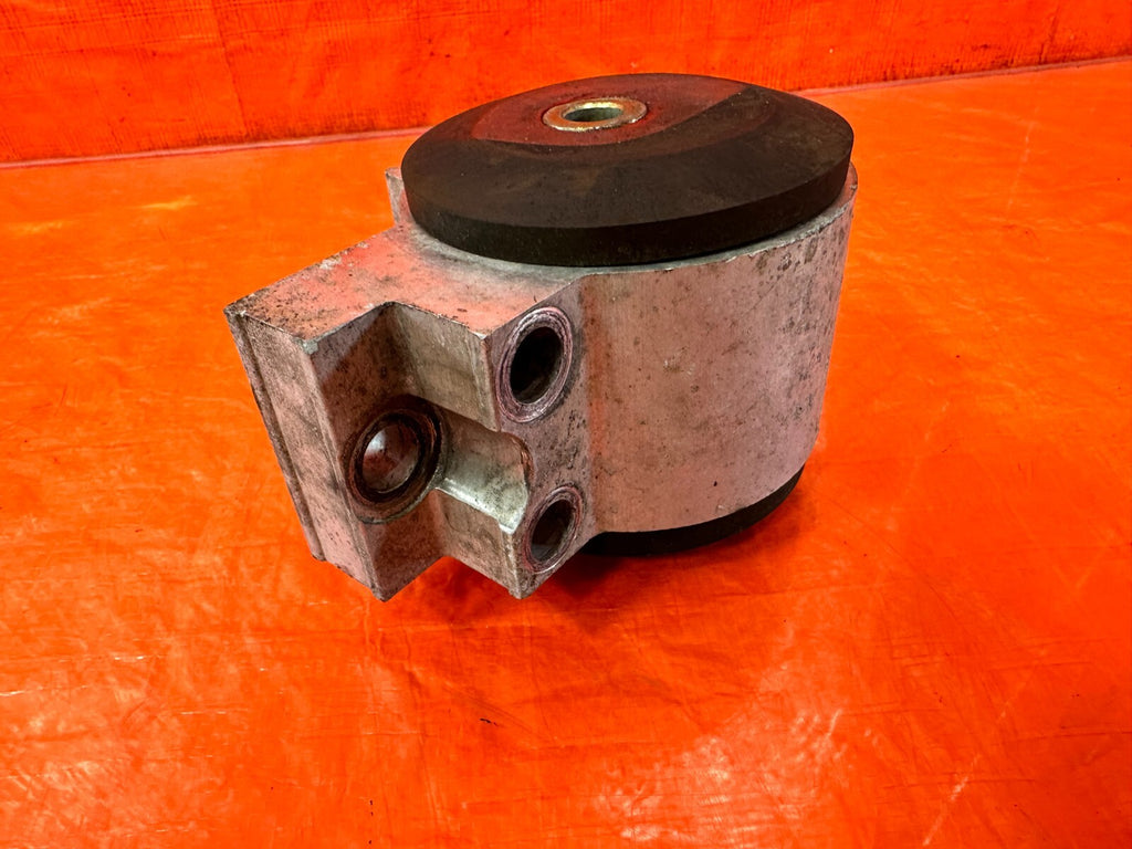 94 01 ACURA INTEGRA   DRIVER LEFT   ENGINE MOTOR MOUNT   POLYURETHANE INSERT 2746